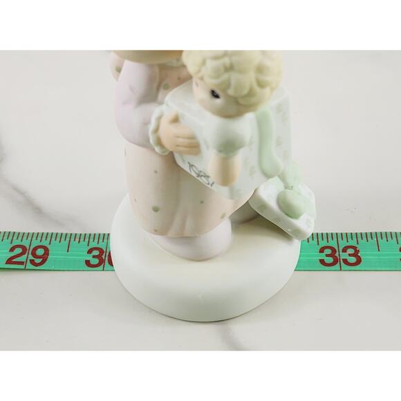 Enesco Precious Moments Love Is The Best 5 1/2" Porcelain Figurine 1987 Taiwan - Picture 13 of 13